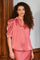 Roella Heavy Sateen Blouse | Cherry Pink | Bluse fra Neo Noir