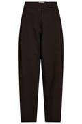 Vola Carrot Pleat Pant 31560 | Dark Brown | Bukser fra Co'couture