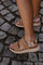Lara Leder | Brauner Zucker | Sandalen von Woden