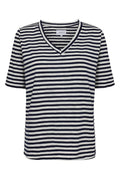 Ulla Ss Vneck Stripe Tshirt | Marineblau Weiß Streifen | T-Shirt von Liberté – nedsat