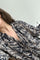 Huma Breeze Bluse | Marineblau | Bluse von Neo Noir