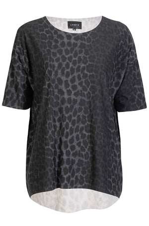 Alma Tshirt | Dark Grey Leo | TShirt fra Liberté