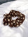 Polka dot scrunchie| Hårelastik fra By Timm