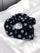 Polka dot scrunchie | Hårelastik fra By Timm
